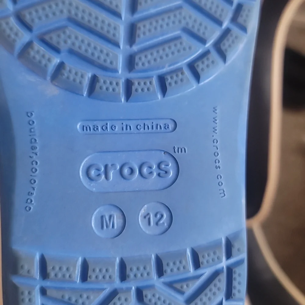 Crocs - Picture 2 of 3